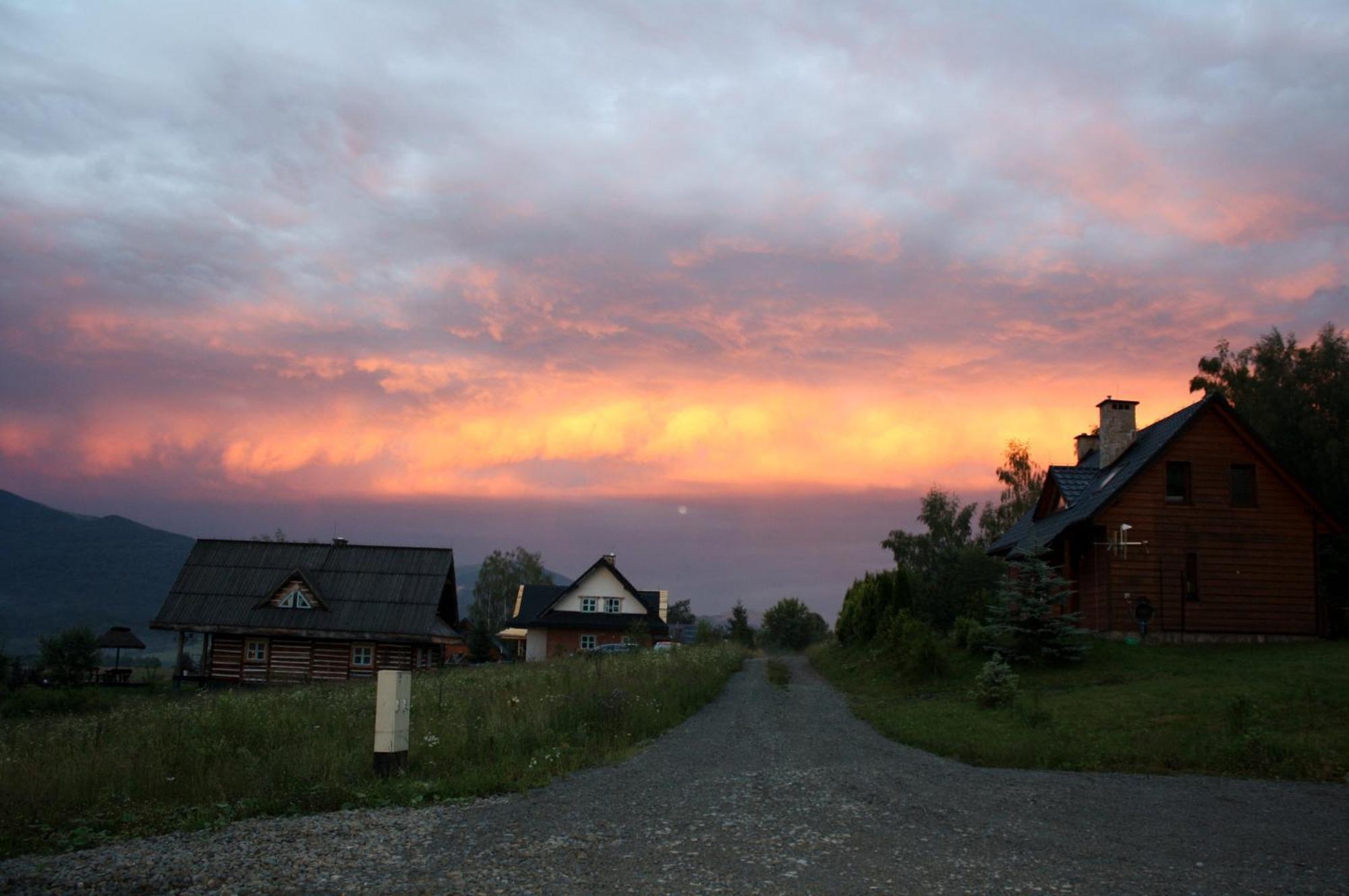 Panskiemisie Domki Caloroczne Sauna Jacuzzi Wetlina Exterior foto